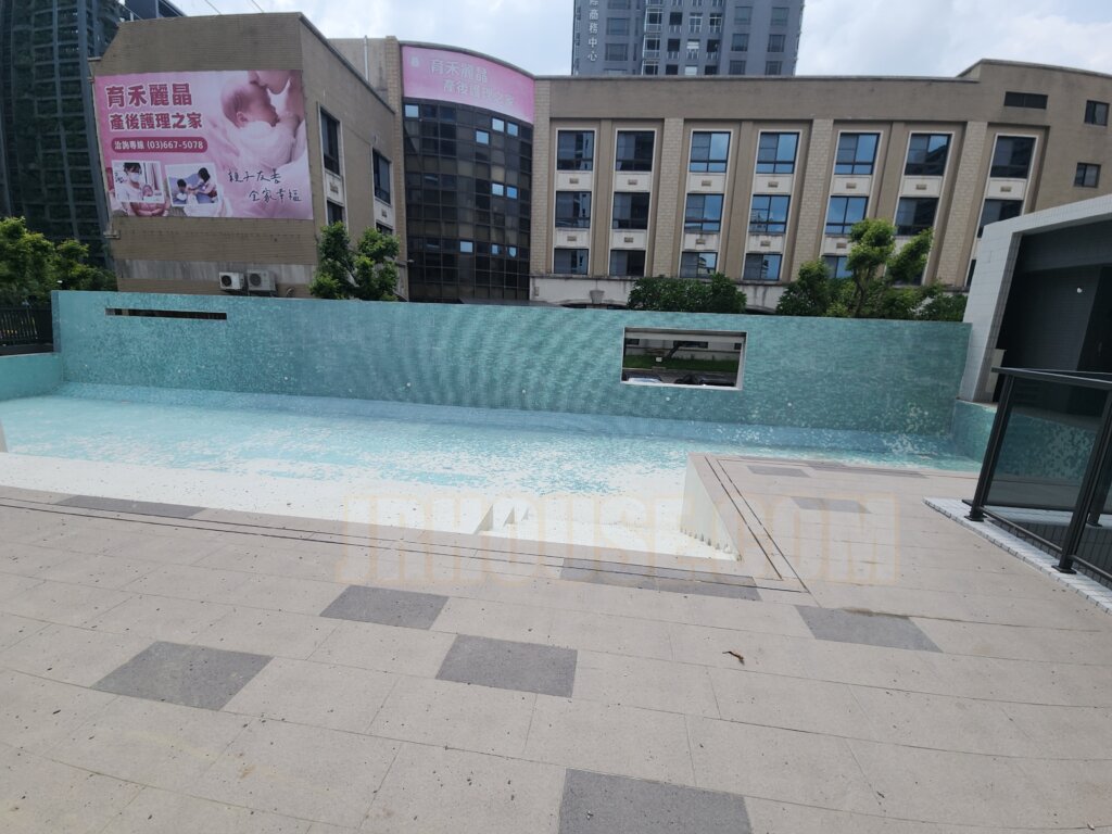 浩瀚寬郁-戶外泳池-1